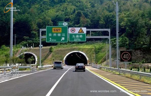 dangerous places on the highway (5)