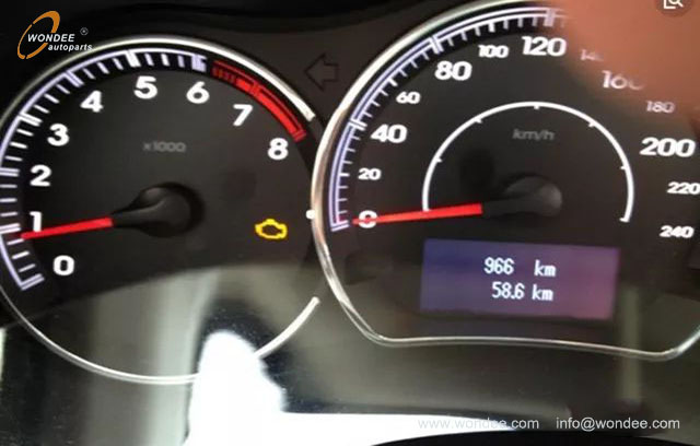 engine fault light (2)