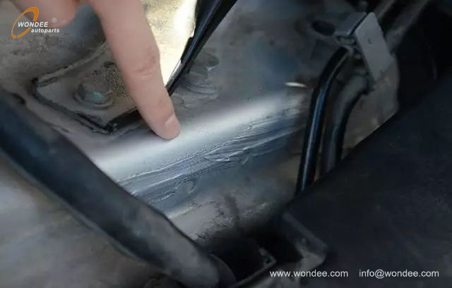accidented and soaked car (2)