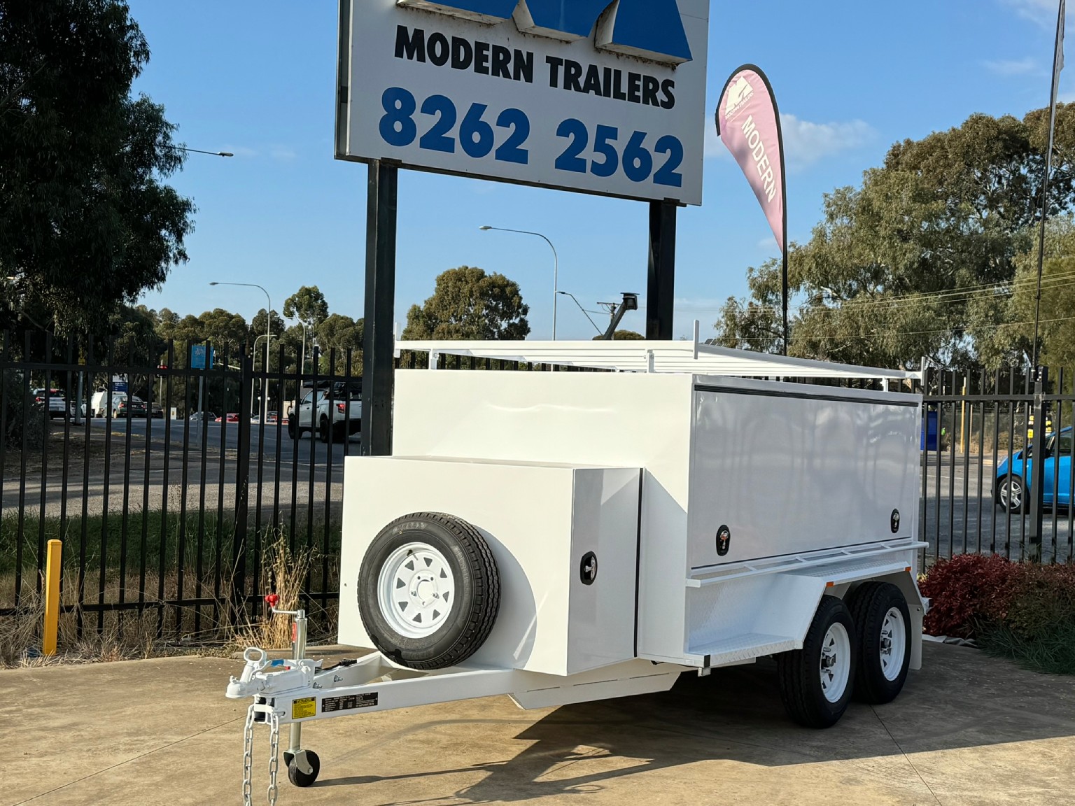 Flatbed Shipping: How It Works, Uses & Advantages | WONDEE Autoparts