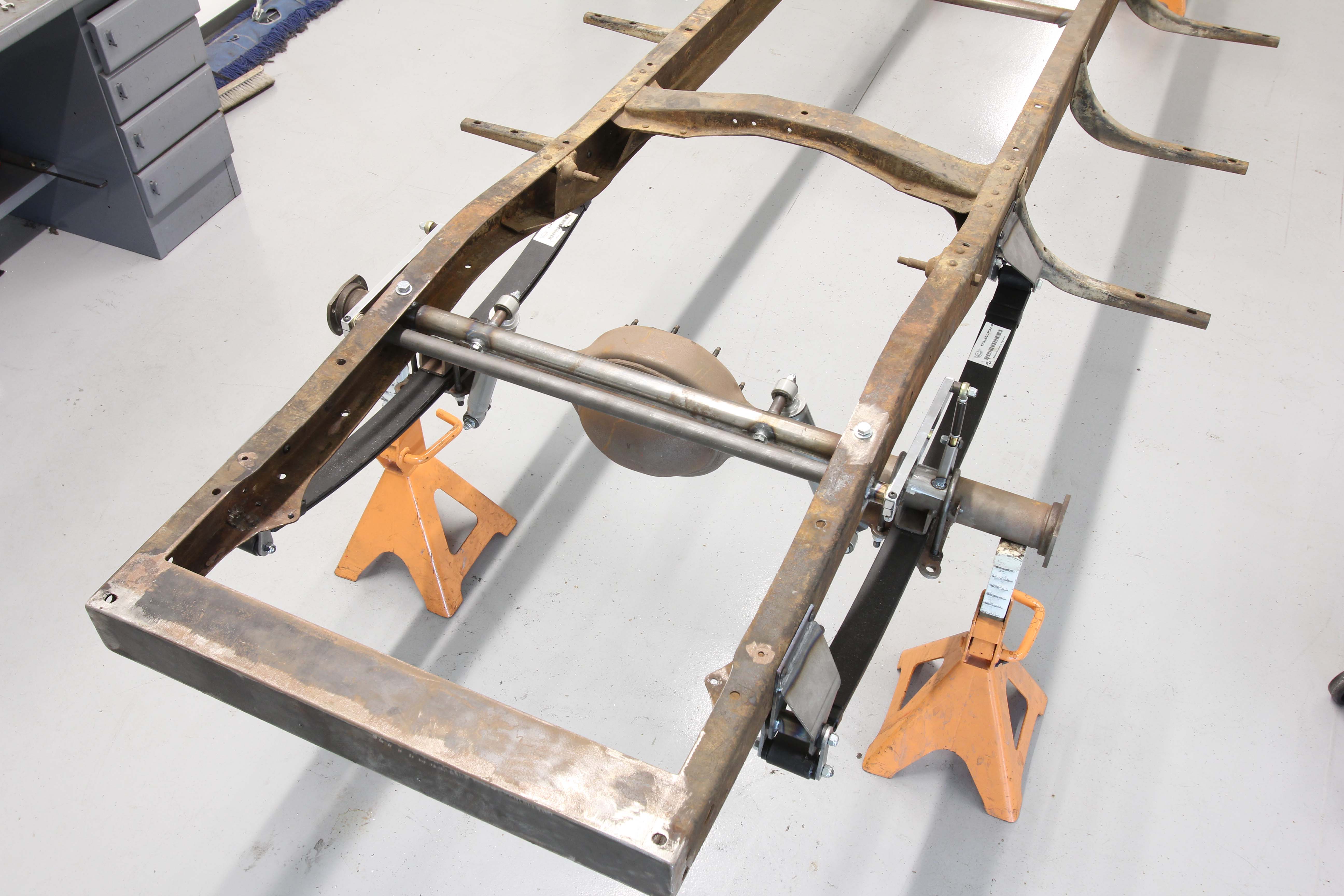 Upgrading a Ford F-1 with Parabolic Leaf Springs: Classic Comfort Meets Modern Handling